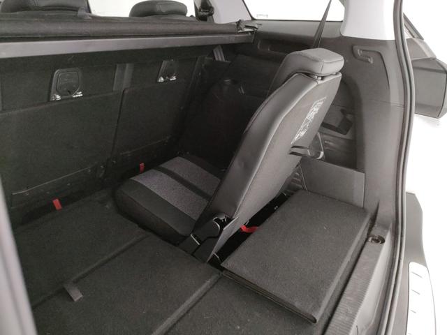 PEUGEOT 5008 usata, con Portellone posteriore elettrico