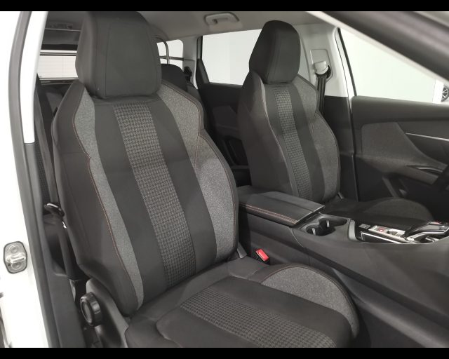 PEUGEOT 5008 usata, con Bluetooth