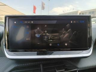 PEUGEOT 2008 usata, con Sistema di navigazione