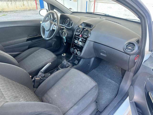 OPEL Corsa usata, con Autoradio