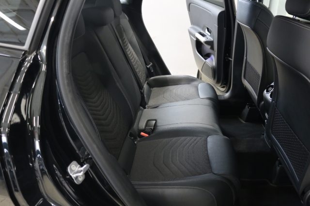 MERCEDES-BENZ GLA 200 usata, con Specchietti laterali elettrici
