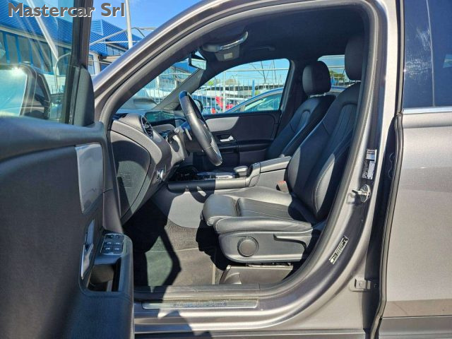 MERCEDES-BENZ GLB 200 usata 8