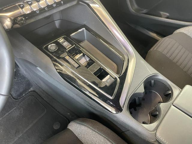 PEUGEOT 3008 usata, con USB