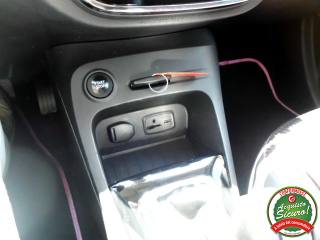 RENAULT Captur usata, con Volante in pelle