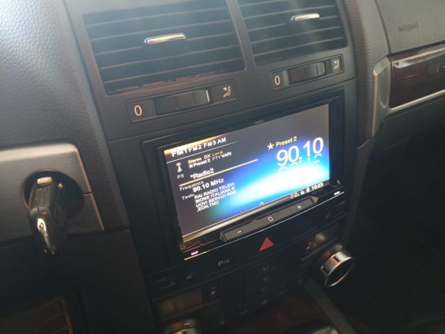 VOLKSWAGEN Touareg usata, con Controllo automatico clima