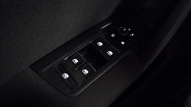 VOLKSWAGEN Tiguan usata, con Specchietti laterali elettrici