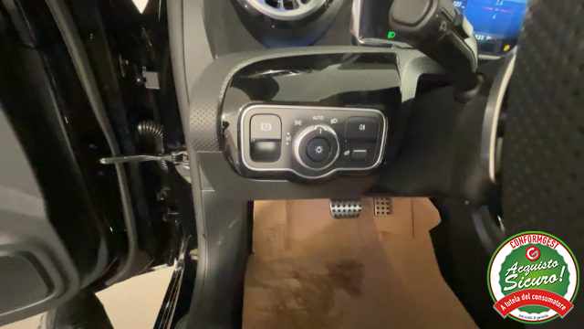 MERCEDES-BENZ A 200 usata, con Specchietti laterali elettrici