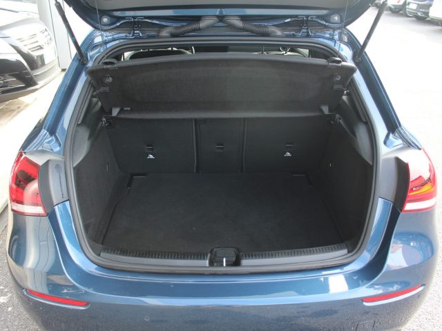 MERCEDES-BENZ A 180 usata, con Sensori di parcheggio posteriori