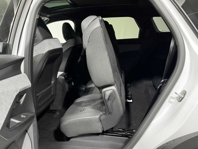 PEUGEOT 5008 usata, con Sensore di luce