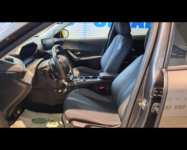 PEUGEOT 2008 usata 32
