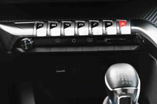 PEUGEOT 3008 usata, con Sistema di navigazione