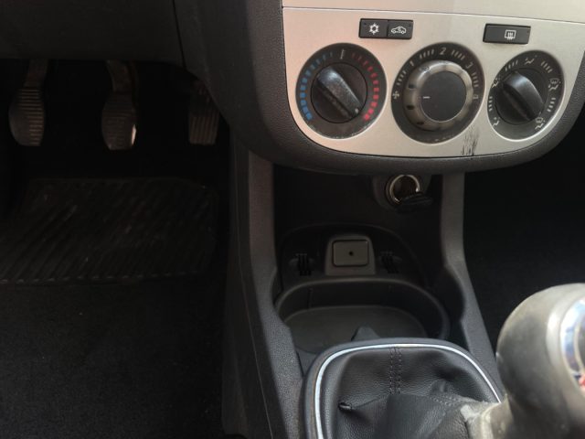 OPEL Corsa usata, con ESP