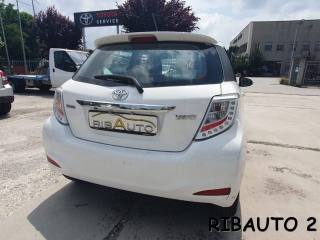 TOYOTA Yaris usata, con Bluetooth