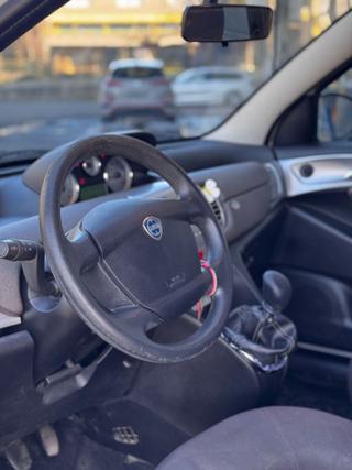 LANCIA Ypsilon usata, con ESP