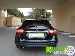 MERCEDES-BENZ GLA 200 usata, con Chiusura centralizzata