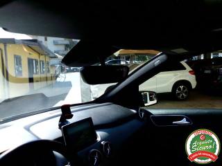 MERCEDES-BENZ B 180 usata, con Autoradio digitale