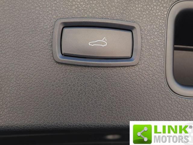 PORSCHE Macan usata, con MP3