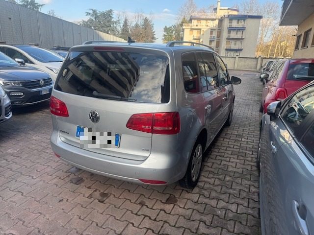 VOLKSWAGEN Touran usata, con Autoradio