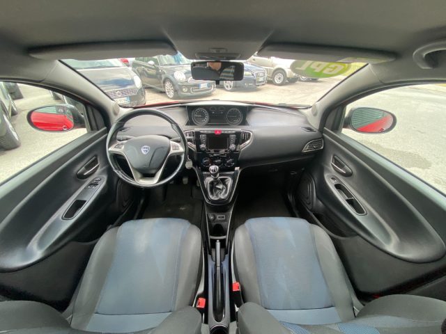LANCIA Ypsilon usata, con ESP