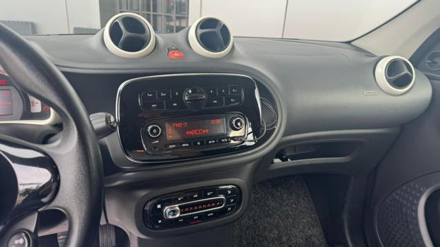 SMART ForFour usata, con USB