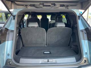 PEUGEOT 5008 usata, con Autoradio digitale