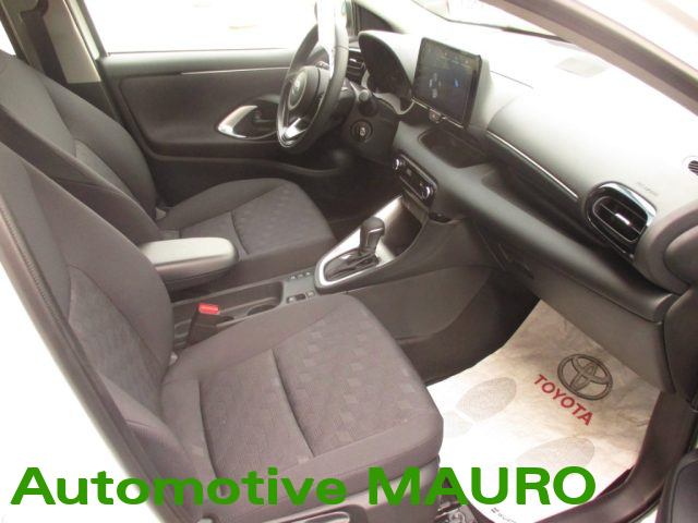 TOYOTA Yaris usata, con Specchietti laterali elettrici