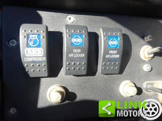 LAND ROVER Defender usata, con Kit antipanne