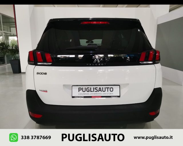 PEUGEOT 5008 usata, con Autoradio