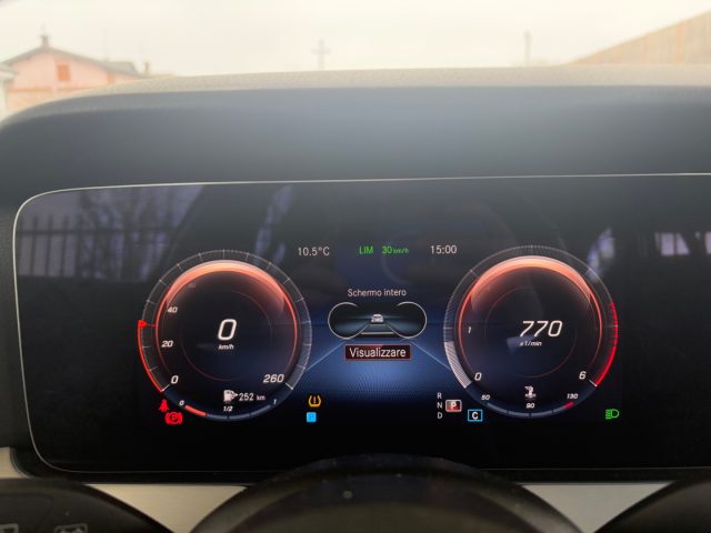 MERCEDES-BENZ E 200 usata 82