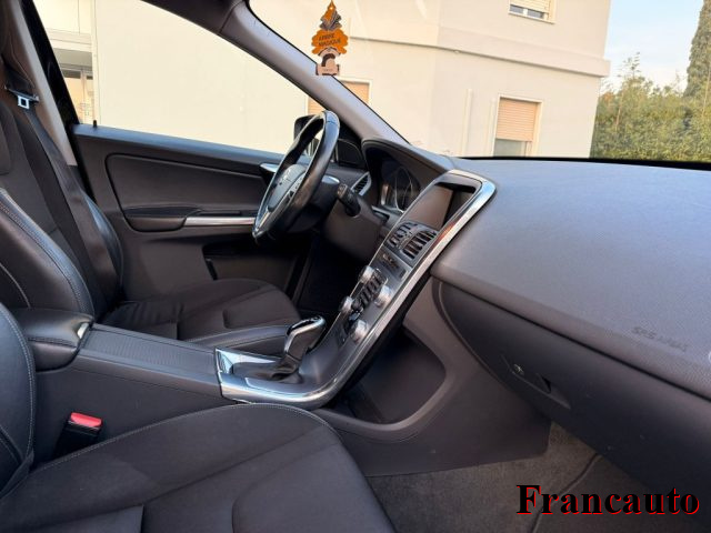 VOLVO XC60 usata, con Autoradio