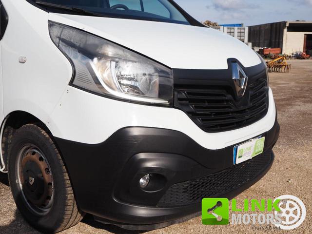 RENAULT Trafic usata 17