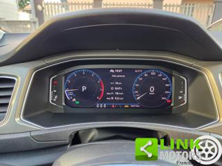 VOLKSWAGEN T-Roc usata, con Autoradio