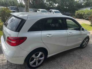 MERCEDES-BENZ B 180 usata, con Alzacristalli elettrici