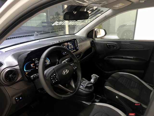 HYUNDAI i10 usata, con Climatizzatore automatico, 2 zone