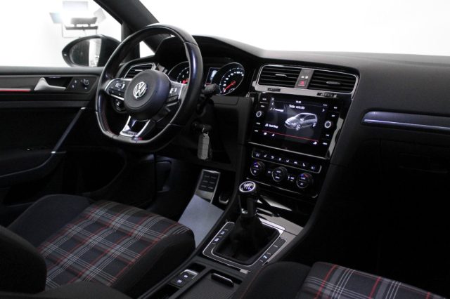 VOLKSWAGEN Golf GTI usata, con Autoradio