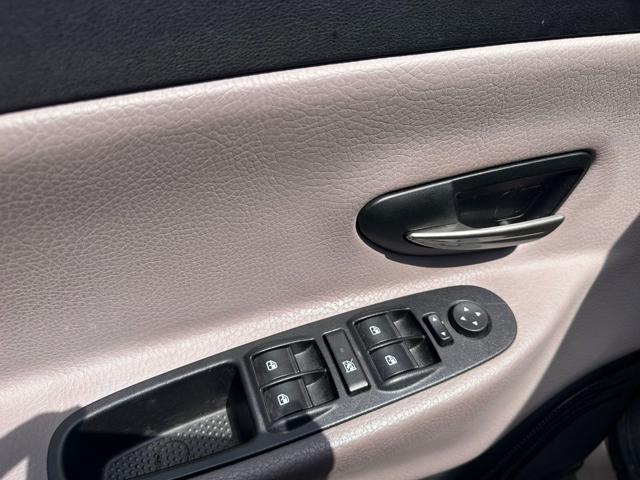 LANCIA Ypsilon usata, con Autoradio