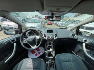 FORD Fiesta usata, con Autoradio