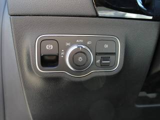 MERCEDES-BENZ B 180 usata, con Portellone posteriore elettrico