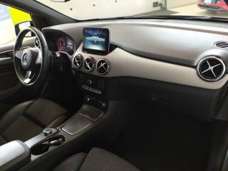 MERCEDES-BENZ B 180 usata, con Chiusura centralizzata