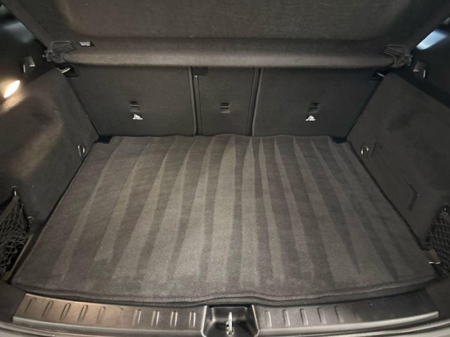 MERCEDES-BENZ GLA 200 usata, con Chiusura centralizzata