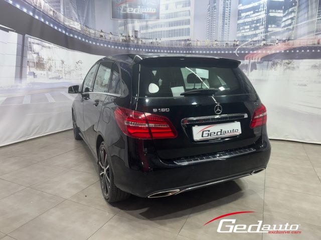 MERCEDES-BENZ B 180 usata, con Boardcomputer