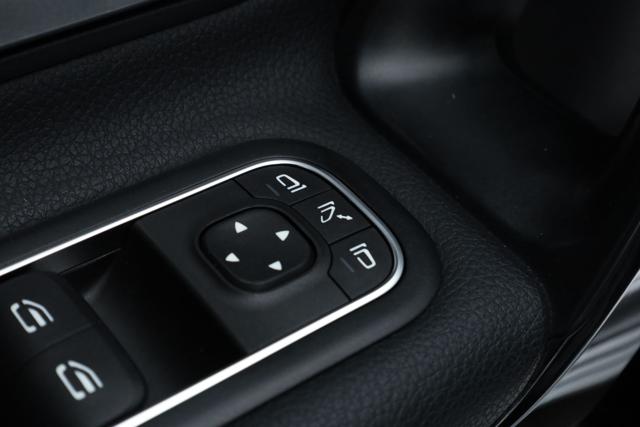 MERCEDES-BENZ A 200 usata, con Sedili sportivi