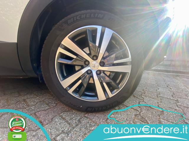 PEUGEOT 3008 usata, con Volante in pelle