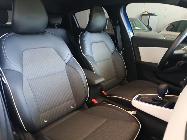 RENAULT Clio usata, con Sedile posteriore sdoppiato