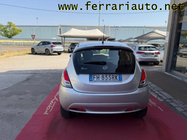 LANCIA Ypsilon usata, con Park Distance Control
