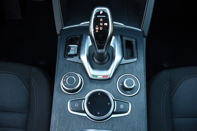 ALFA ROMEO Stelvio usata, con Sistema di navigazione