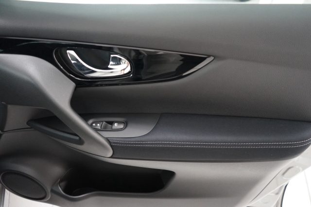 NISSAN Qashqai usata, con Telecamera per parcheggio assistito