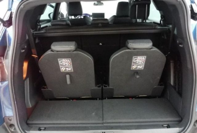 PEUGEOT 5008 usata, con Cerchi in lega
