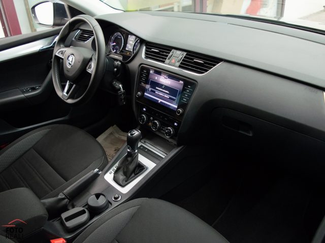 SKODA Octavia usata, con Sensore di luce