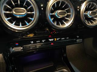 MERCEDES-BENZ A 180 usata, con Cronologia tagliandi